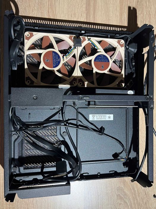 Кутия Fractal Design Node 202 ITX