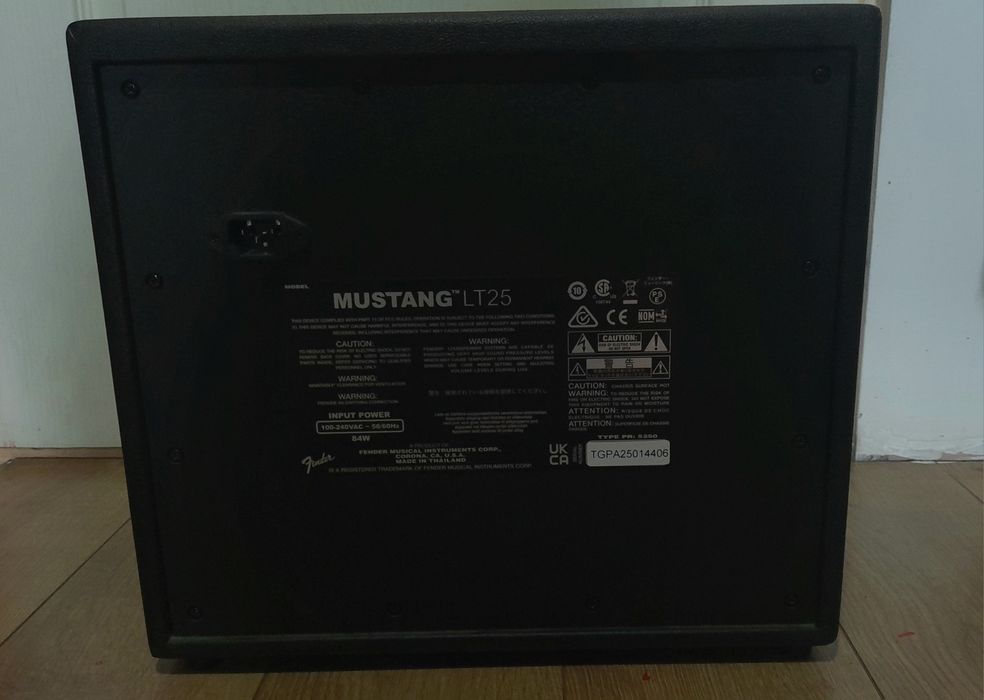 Fender Mustang LT25