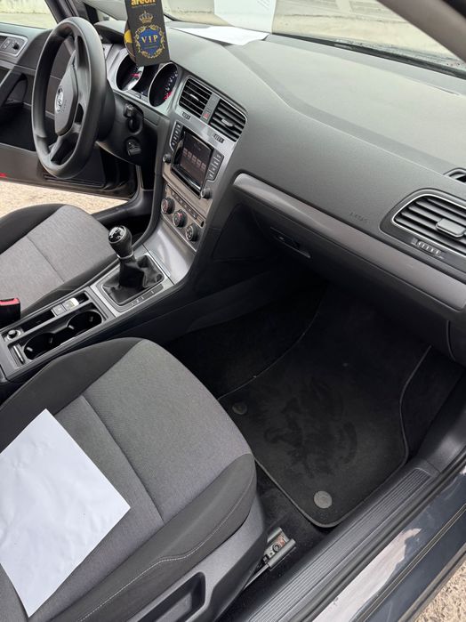 Vând Volkswagen golf 7