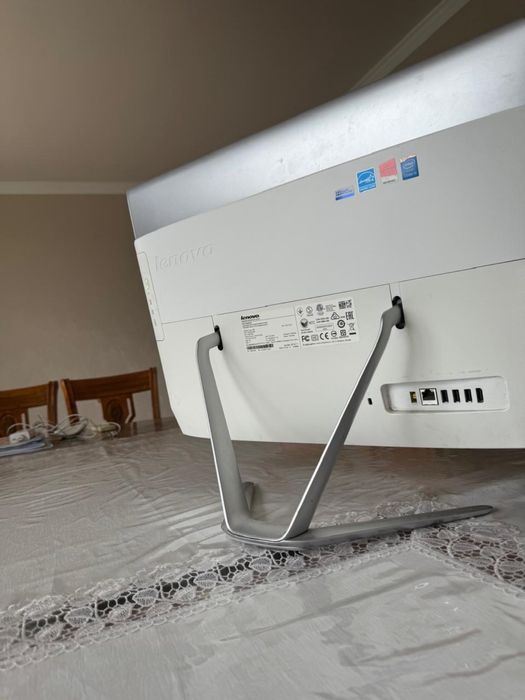 Моноблок Lenovo в отличном качестве