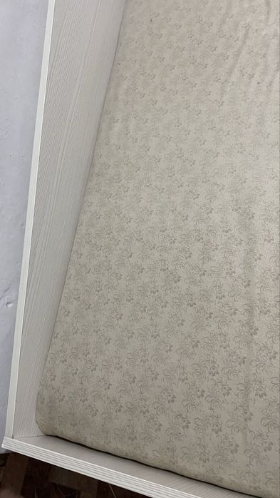 Односпальная кровать