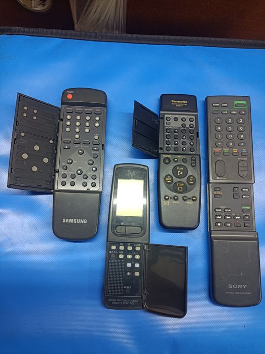 pult dilya tv i konditsoner razni rabochi