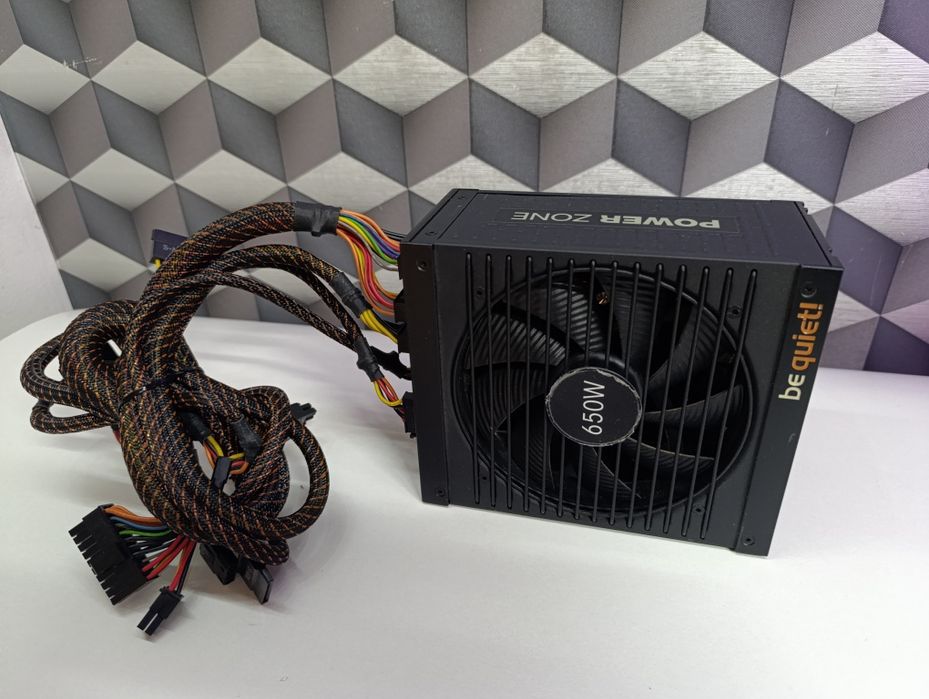 Sursa modulara  profesionala be quiet  silent pro gold 700w