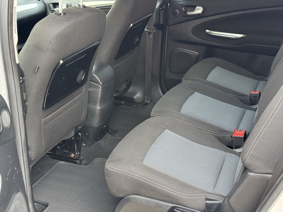 Ford Galaxy 2.0 Tdci 2012 / 7 scaune / 7 locuri