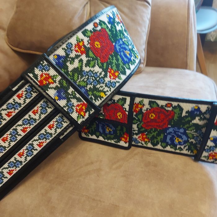 Vând curele si chimire cusute cu margele