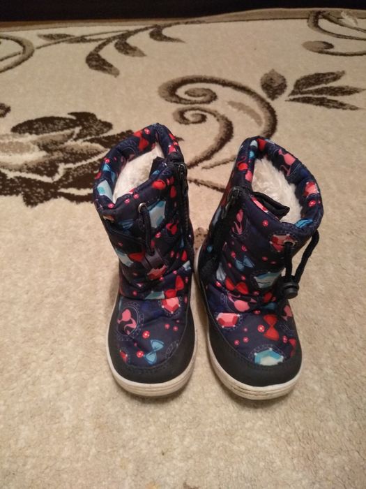 Продам детские сапожки