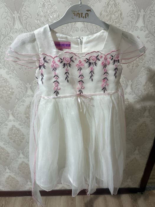 Нарядное платье для девочек