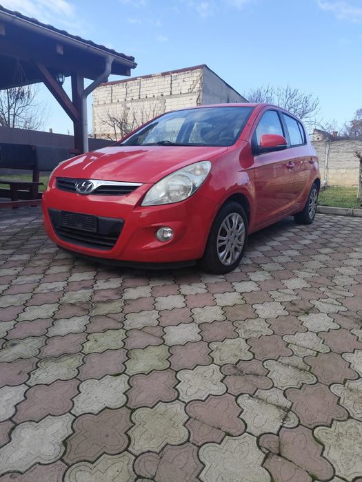 HYUNDAI i20 2010 — imagine 4
