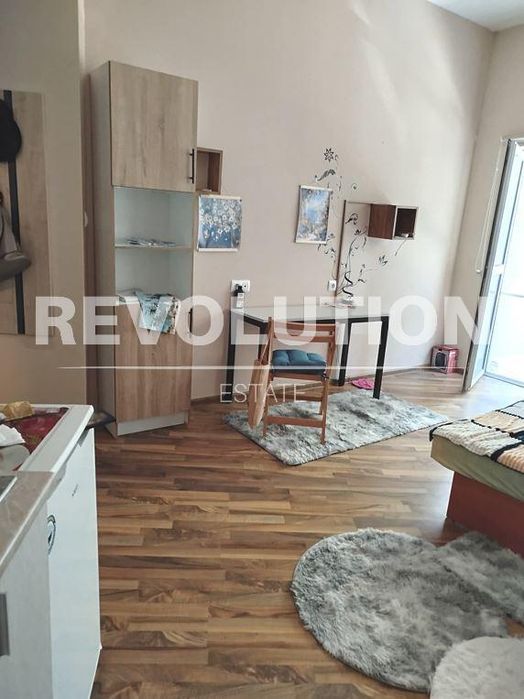 Дава се под наем Едностаен апартамент в к.к. Св.Св. Константин и Елена - 35 кв.м за 350 € - Снимка #2