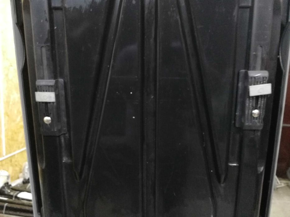 Оригинален Авто бокс на
Мерцедес - Бенц.