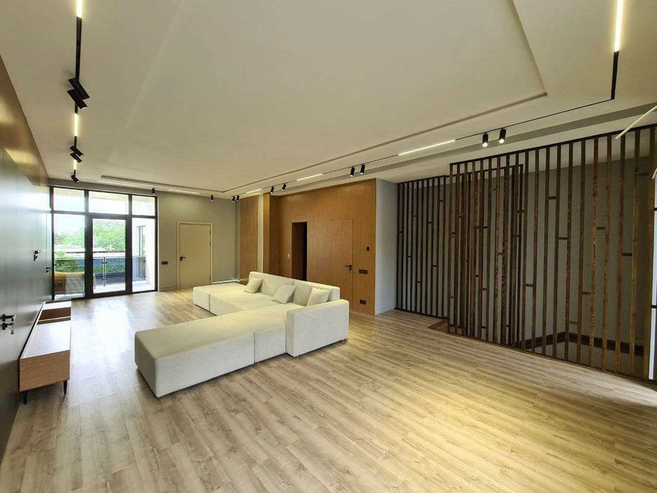 Центр Луначарского  6 комнат дом