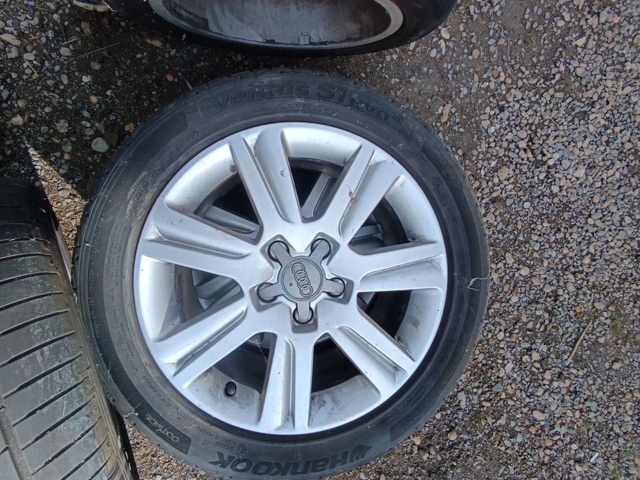 Vând jante ET45 cu cauciucuri bune