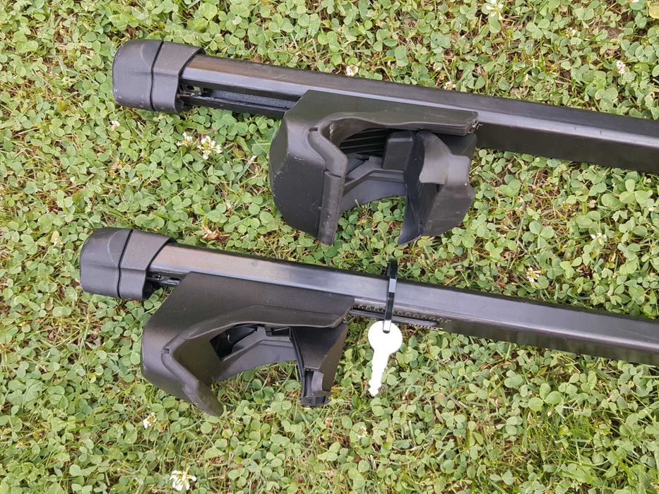 Bare transversale Thule, portbagaj universal cu antifurt