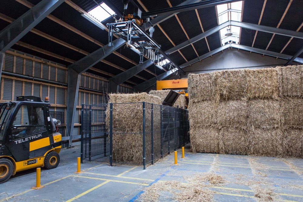 Centrala Termica pe baloti de paie pt sera, ferma pui, uscator cereale