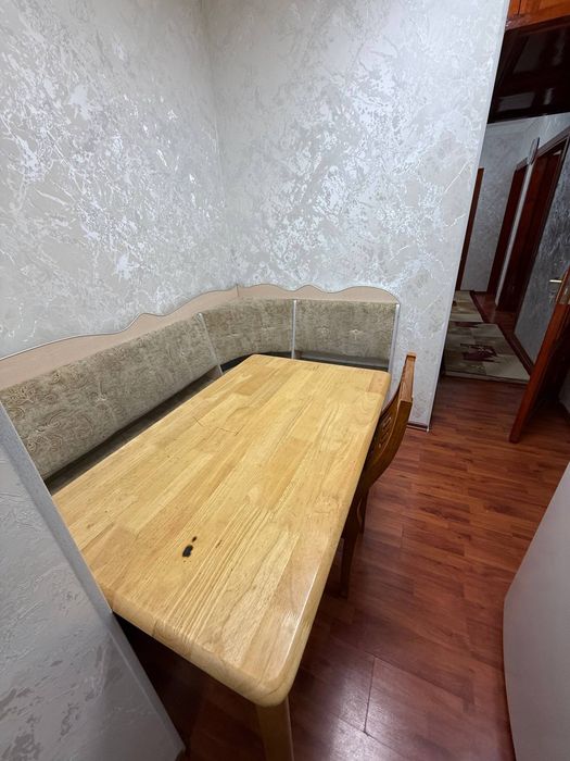 Продаю квартиру в центре ц13 Лабзак 3х комнатную с большим балконом