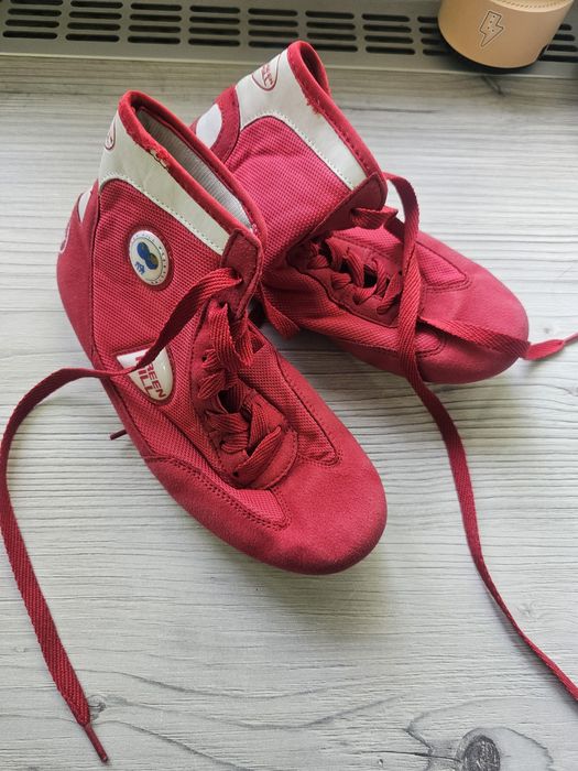 Продам борцовки для мальчика