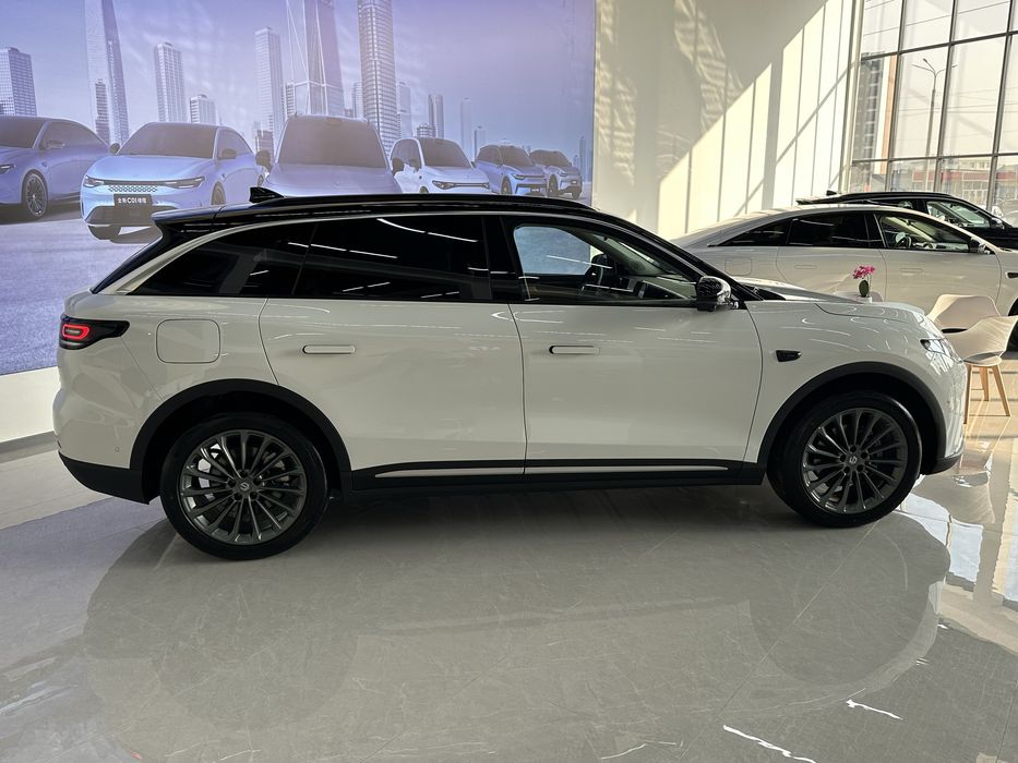 LEAPMOTOR C11 gibrid 300 km premium dop opsiya