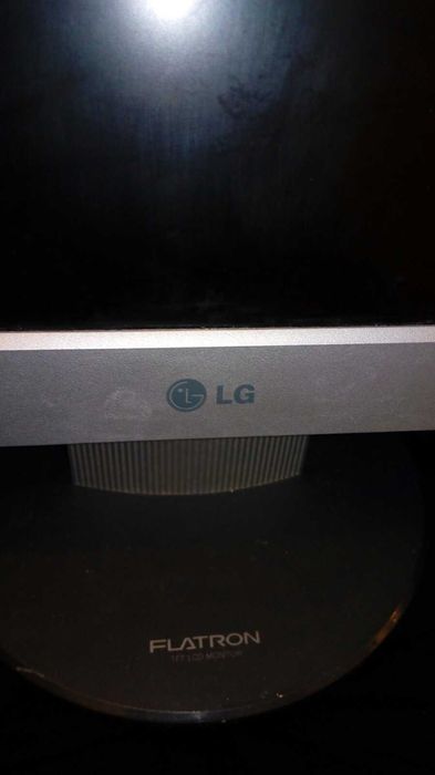Монитор LG FLATRON L1530S