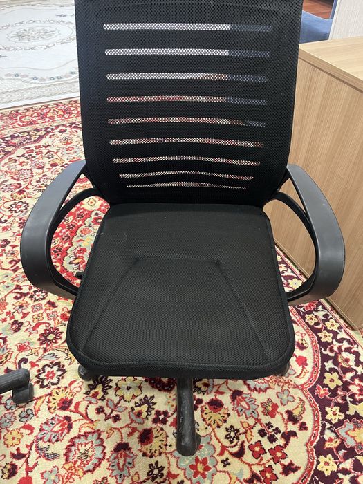 Продаются офисные кресла