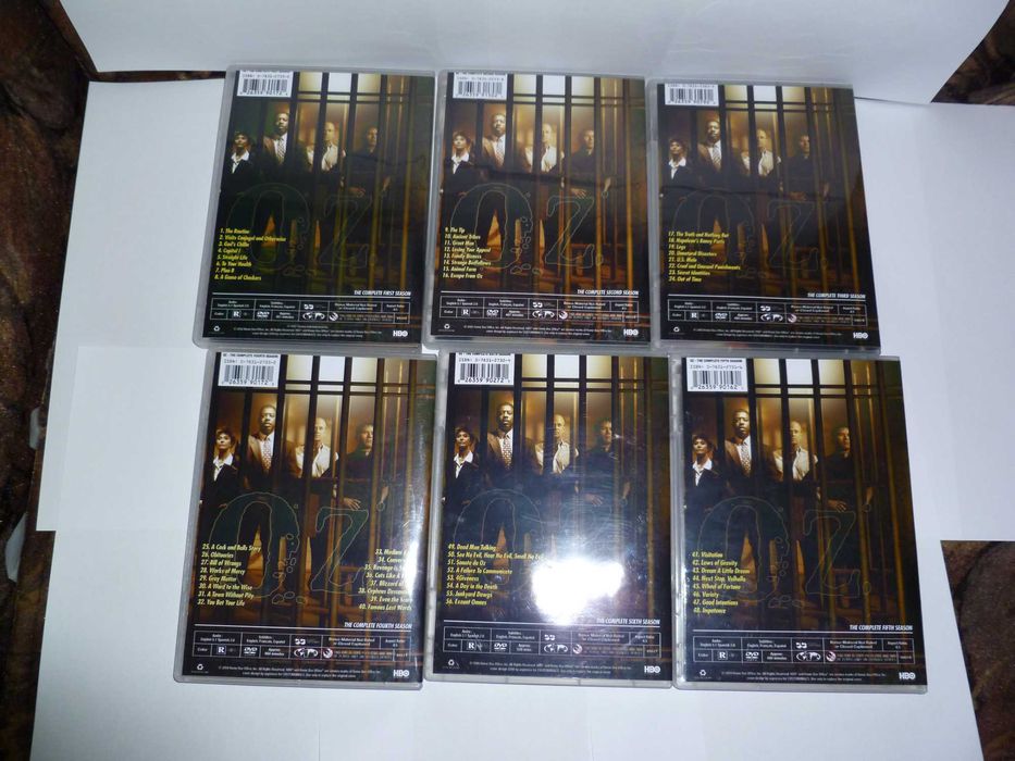 OZ Inchisoarea federala 6 SEZOANE DVD   COMPLET
