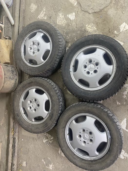Продам. диски r16. 215/60 диски ровыне