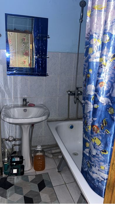 Түркістан мкр.1 квартира 3бөлмелі
