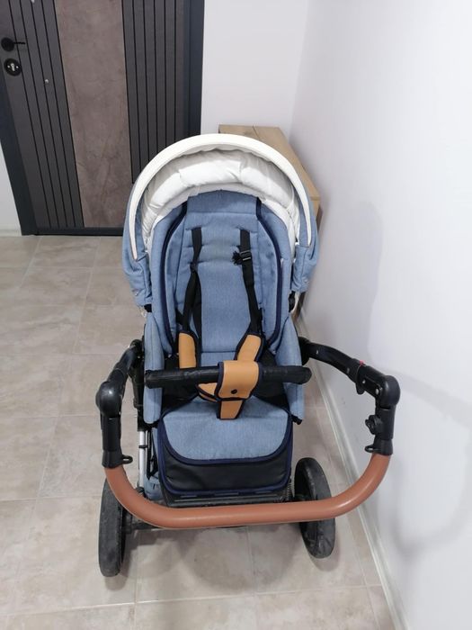 Бебешка количка с летен и зимен кош