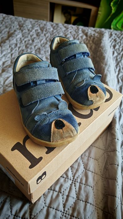 Детцки  боси обувки Mido 26 н.