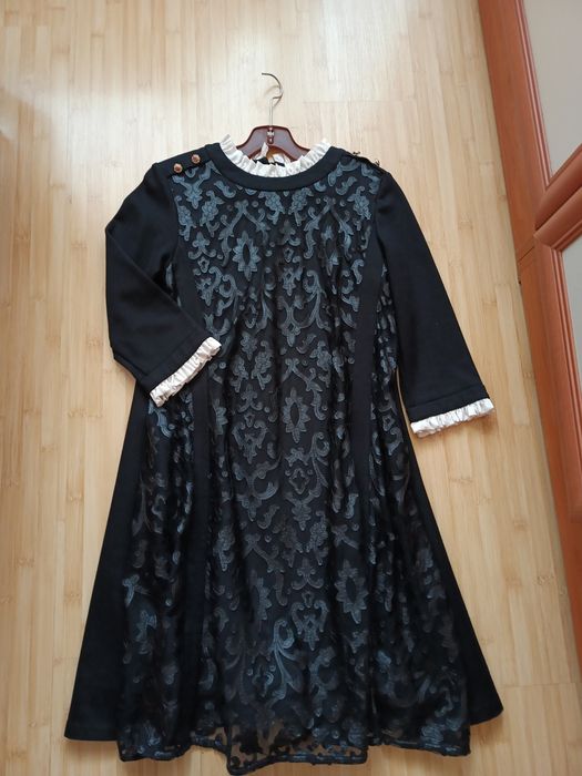 Бутикова рокля  "Lucy"