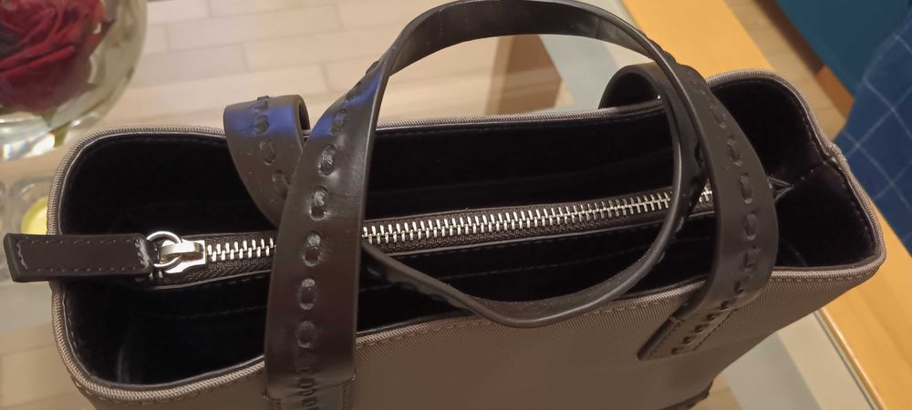 Бутикова дамска чанта Estee Lauder