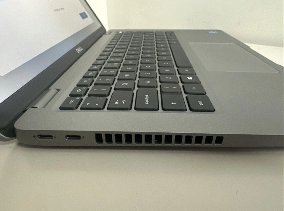 Лаптоп Dell latitude 7420