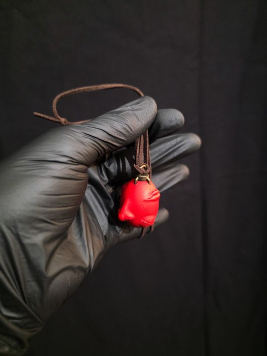 Amuletă Behelit din Berserk anime