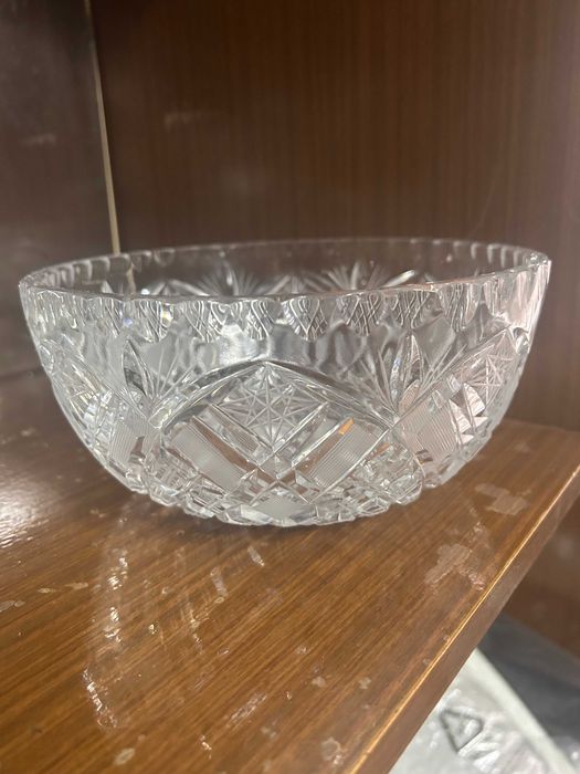 Продам хрустальные вазы и конфетницы