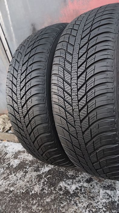 2бр. всесезонни гуми 215/60/17 Nexen Nblue 4 Season 
dot24
7mm
Много д