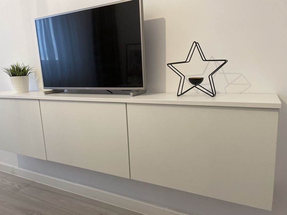 Dulap suspendat, impecabil- 550lei