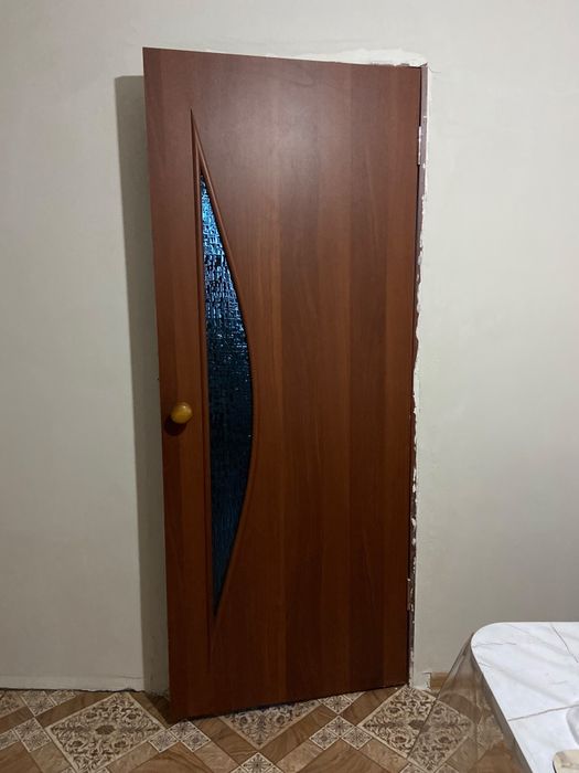 Осындай 3 есік бар