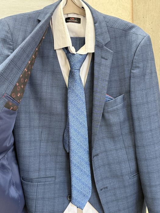 Мужской костюм тройка