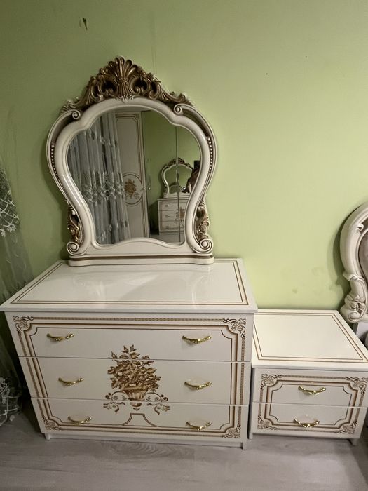 Спальный гарнитур в комплекте