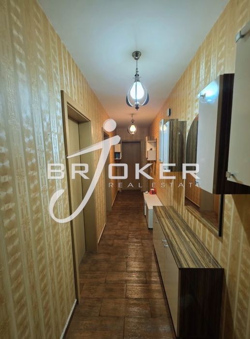 Продава се Тристаен апартамент в Кърджали, Център - 117 кв.м за 1240 €/кв.м - Снимка #3