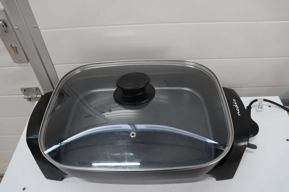 NEDIS Електрически тиган с незалепващо покритие и стъклен капак