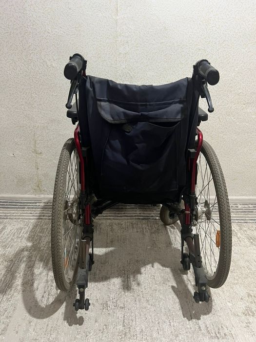 Инвалидная коляска