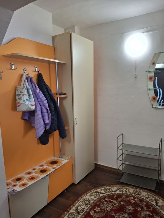 Garsoniera zonă centrală de închiriat — fotografia 3