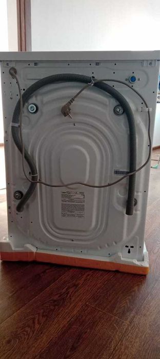 Стиральная машина Hansa