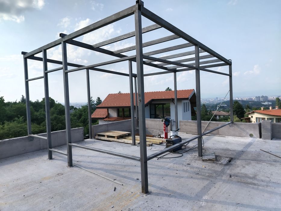 Метални конструкции за къщички, навеси,гаражи и други