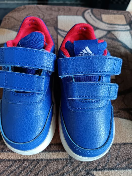 Маратонки Adidas