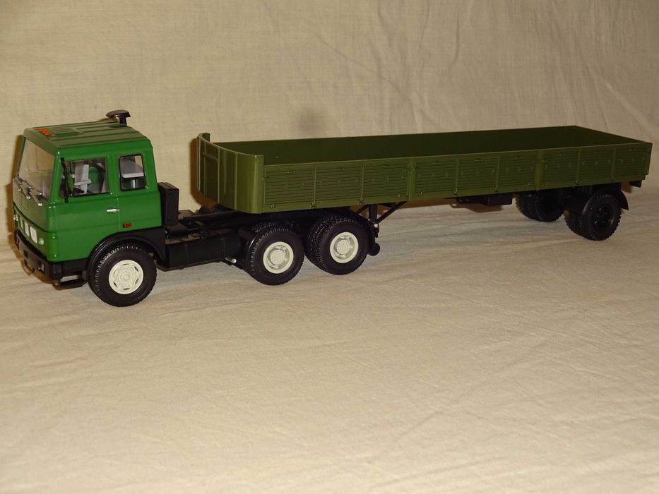 Масштабные модели 1/43 продам.