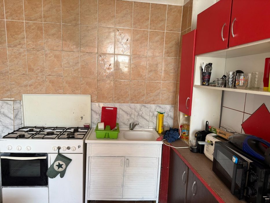 Închiriez camera casa
