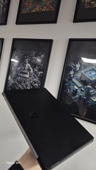 Surface pro 6, i7 gen 8 8gb ram 256gb ssd