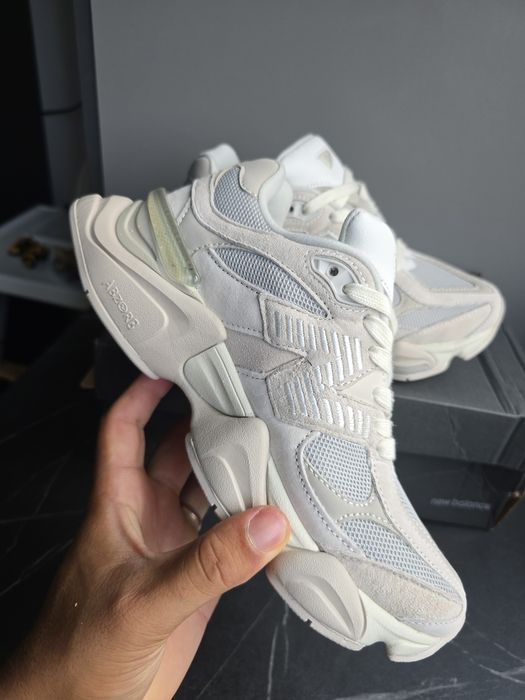 New Balance 9060 White  38 si 39.5 Noi