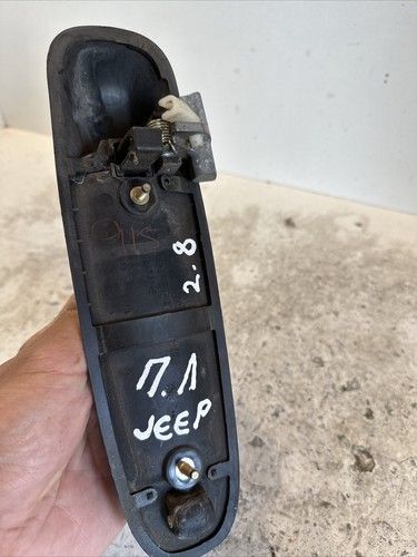 Предна лява външна дръжка за Jeep Cherokee KJ 2.8 CRD (2008) 55135637AC
